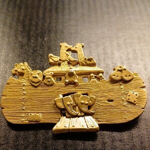 Vintage Danecraft Signed Goldtone Animal Themed Brooch